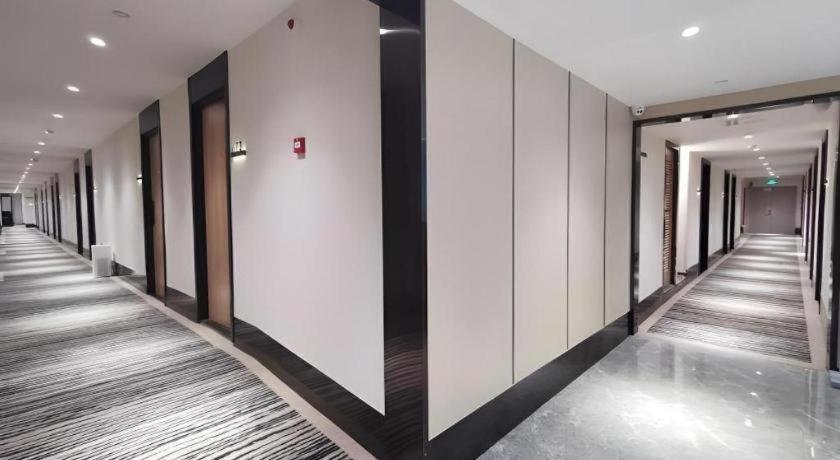 Hotel Tree Express Bund Yuyuan Xiaonanmen Metro Station